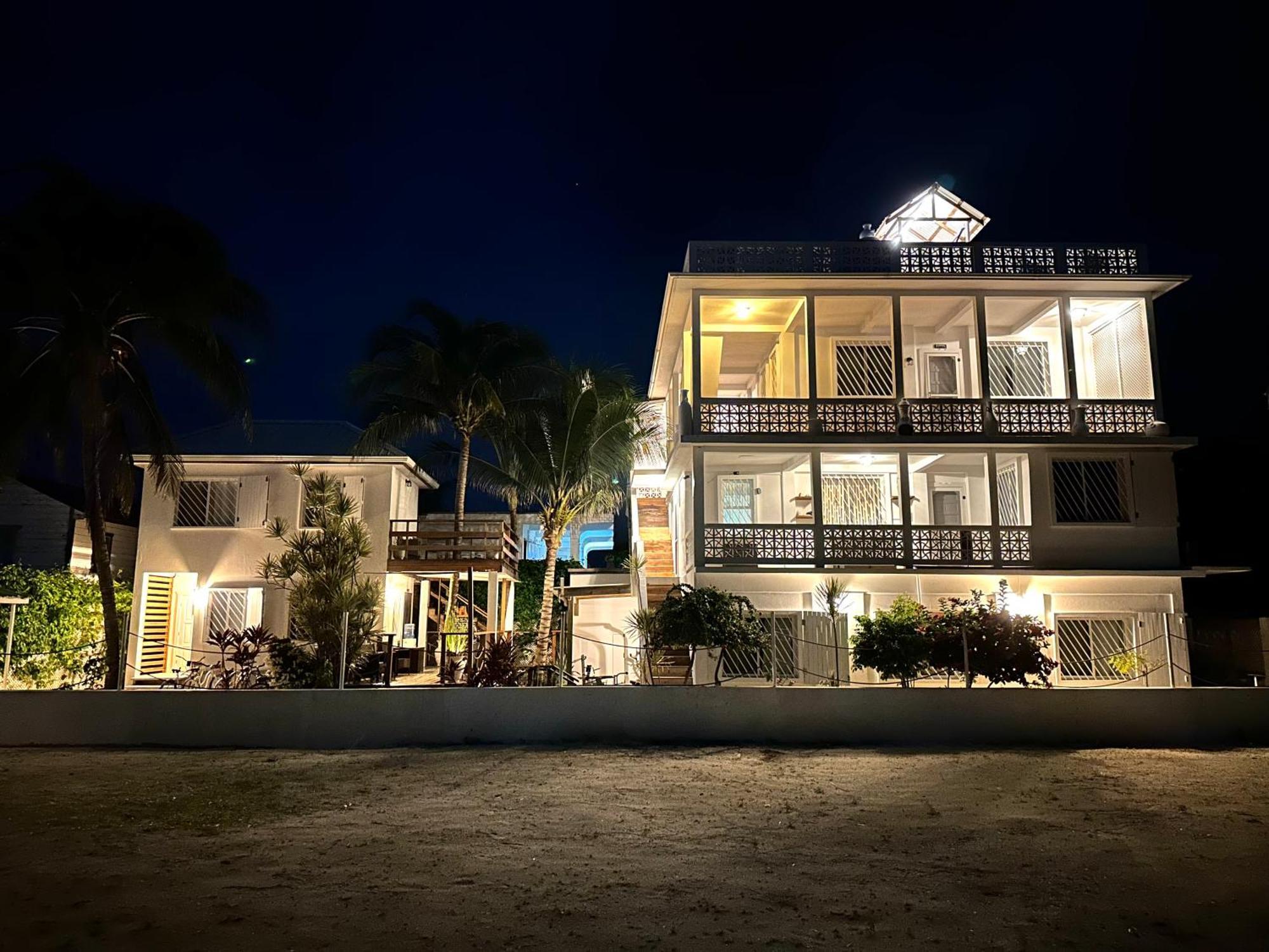 Treetops Hotel Caye Caulker Exterior foto