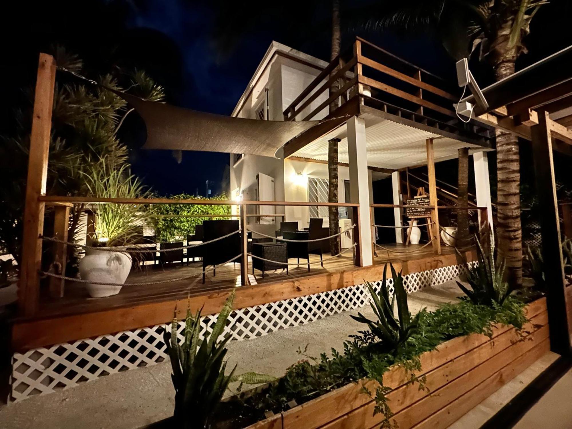 Treetops Hotel Caye Caulker Exterior foto