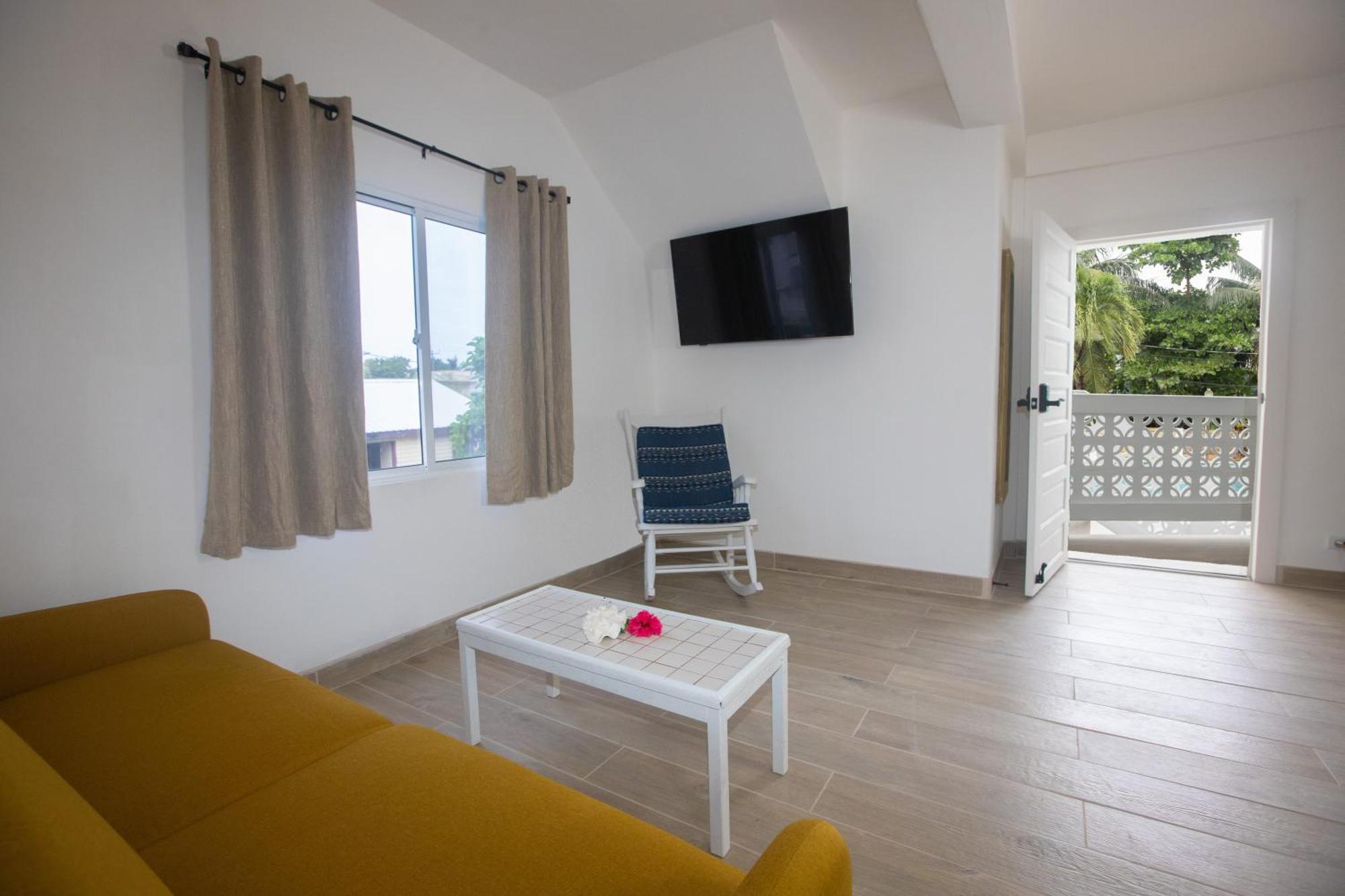 Treetops Hotel Caye Caulker Exterior foto
